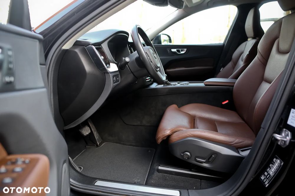 Volvo XC 60 D4 AWD Geartronic Inscription - 19
