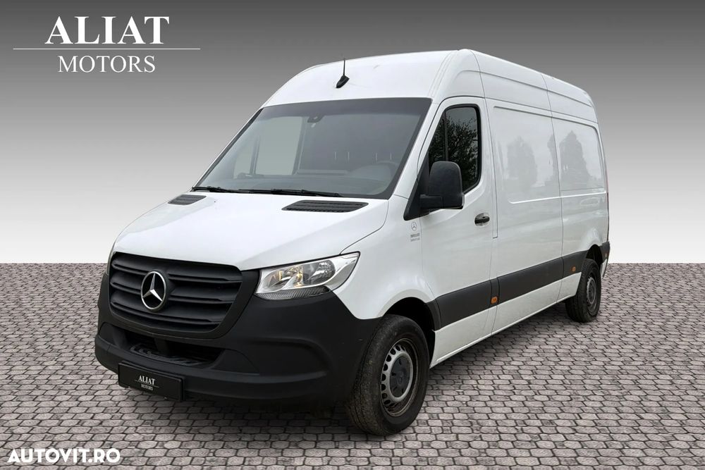 Mercedes-Benz Sprinter - 1