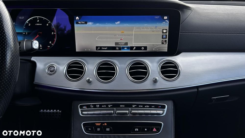 Mercedes-Benz Klasa E - 16