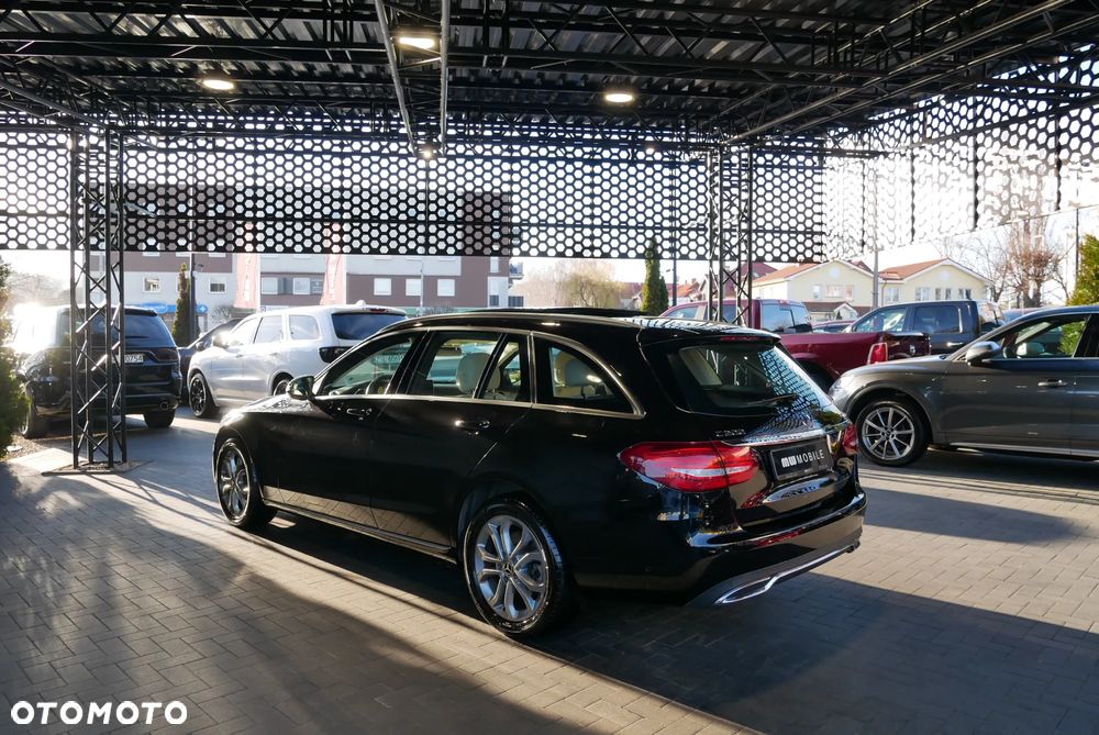 Mercedes-Benz Klasa C 200 4-Matic 9G-TRONIC - 4