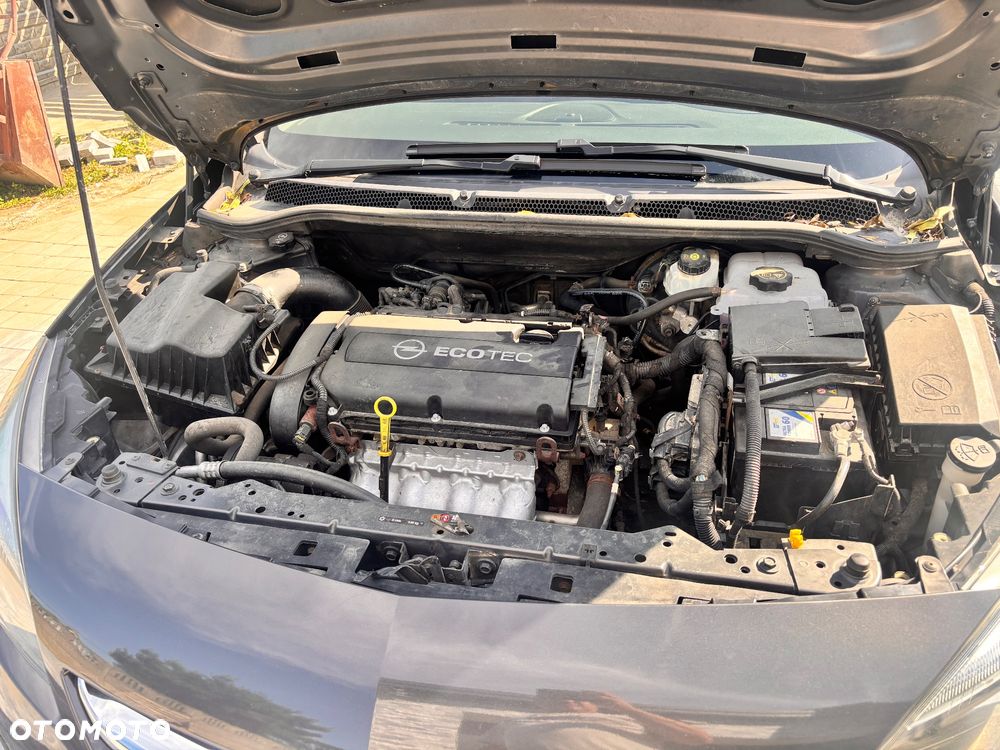Opel Astra 1.6 Essentia - 10