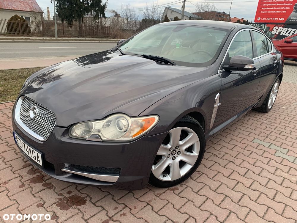 Jaguar XF 2.7 V6 Premium Luxury - 4