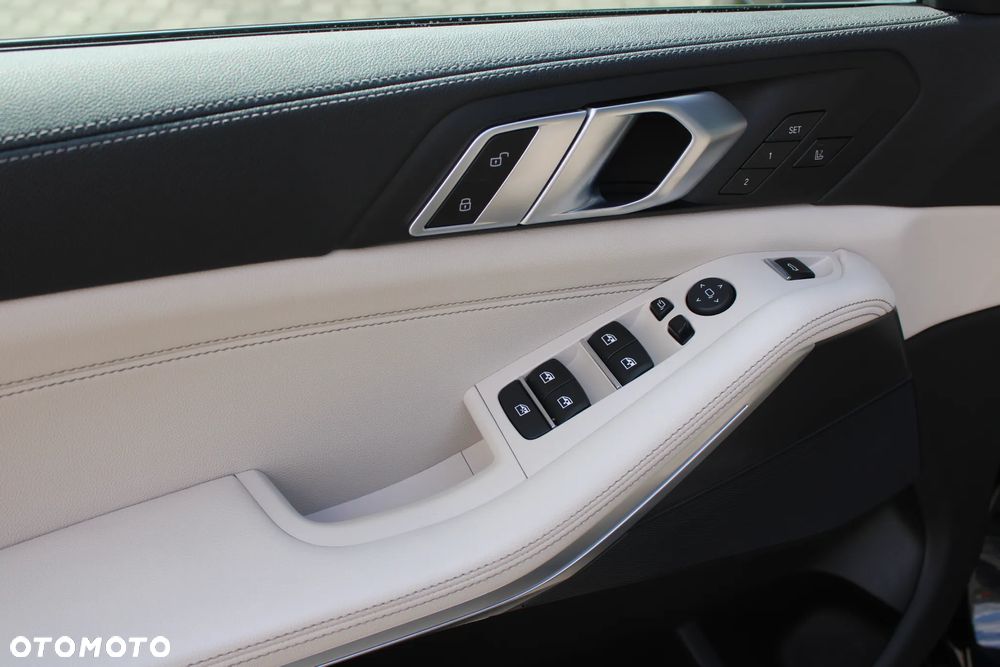 BMW X5 xDrive25d sport - 25