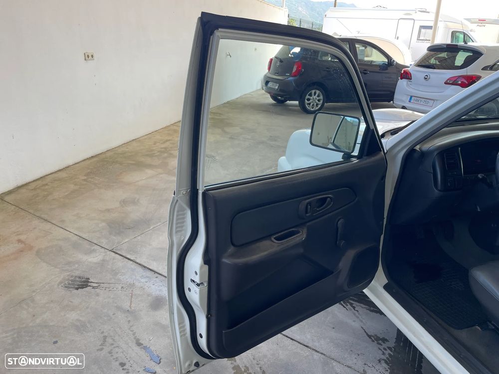 Mitsubishi l200 2.5  TD - 9