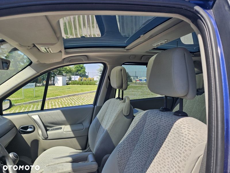 Renault Scenic 1.6 16V Confort Privilege - 4