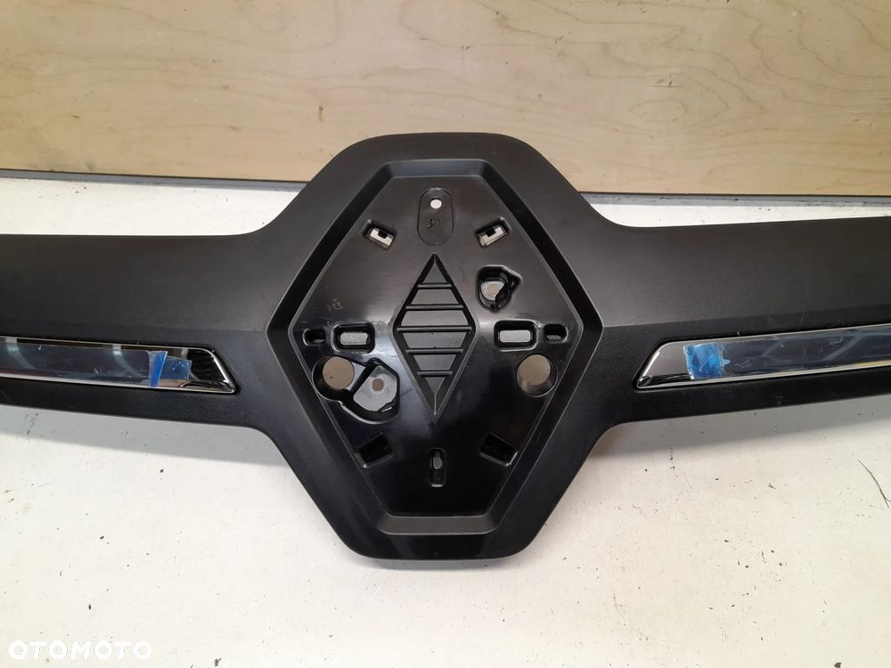 RENAULT TRAFIC III LIFT atrapa grill listwa  628951918R - 3