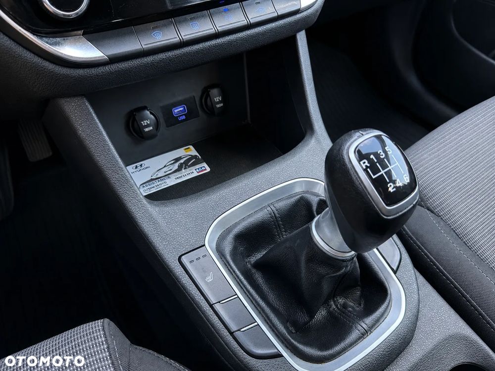 Hyundai i30 1.6 D Comfort - 10