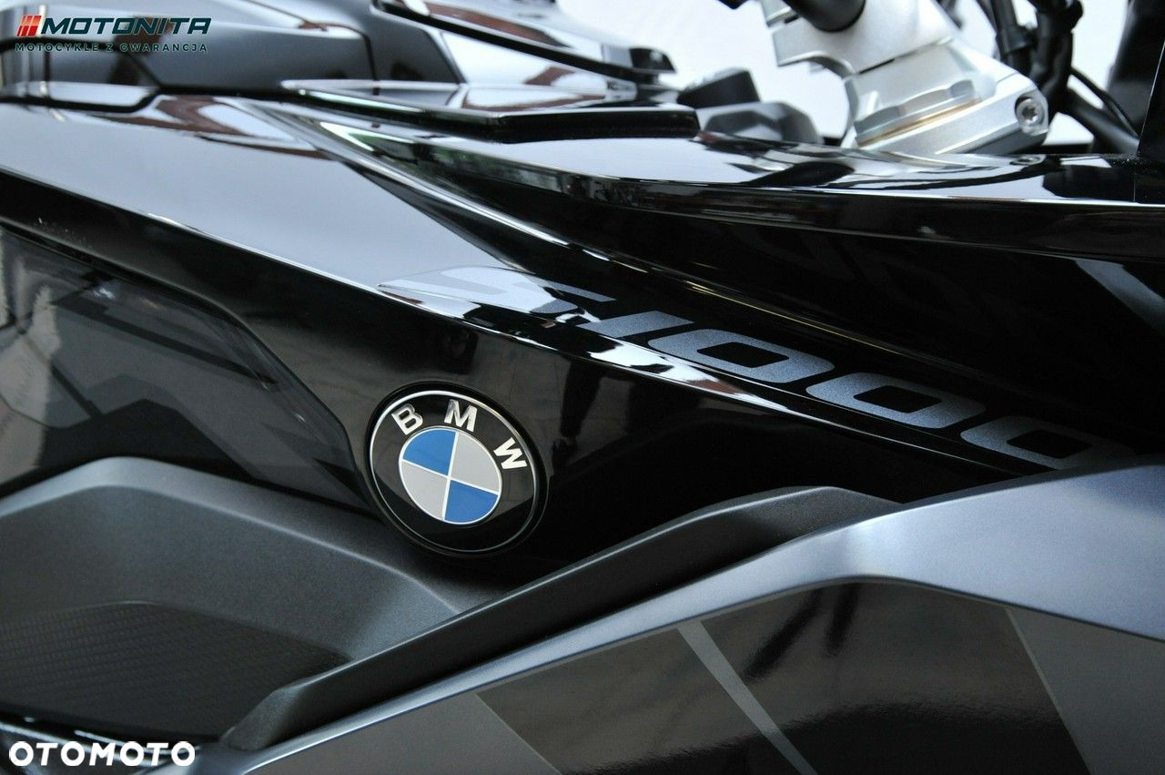 BMW XR - 18