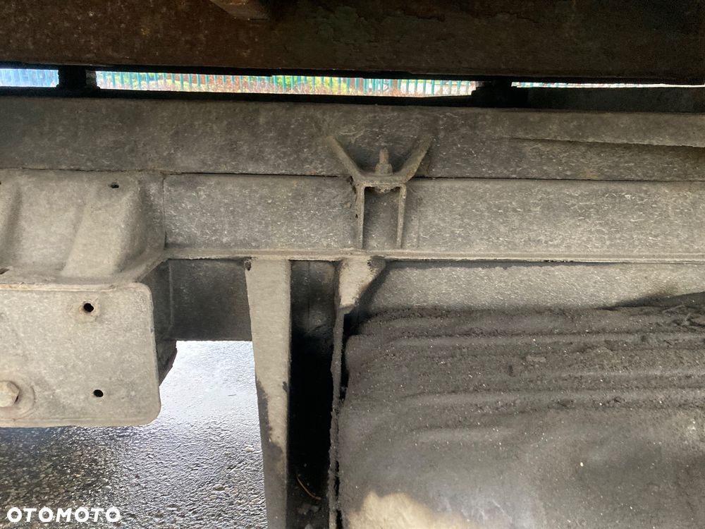 Mercedes-Benz 410 - 9