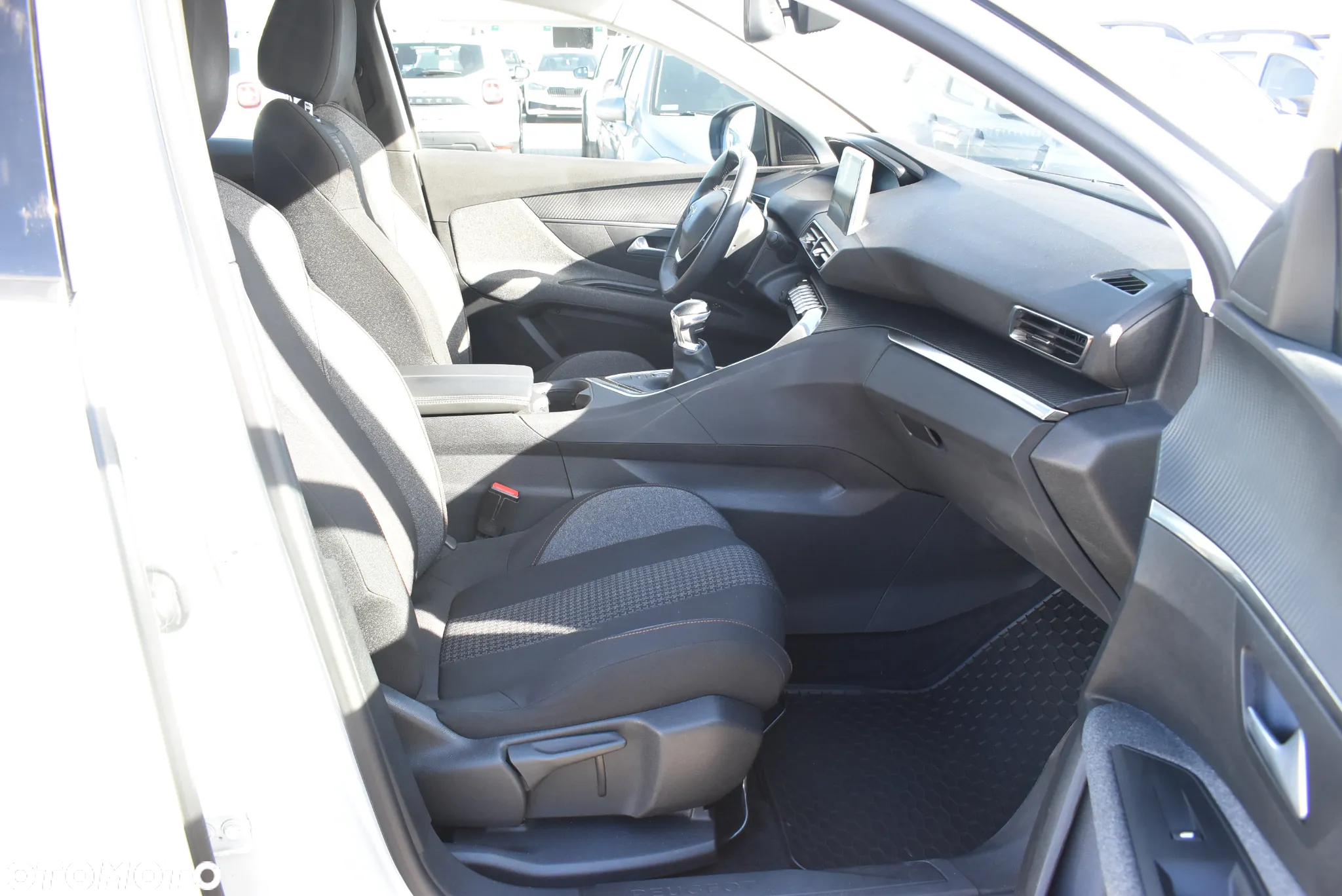 Peugeot 3008 1.2 PureTech Active Pack S&S - 18