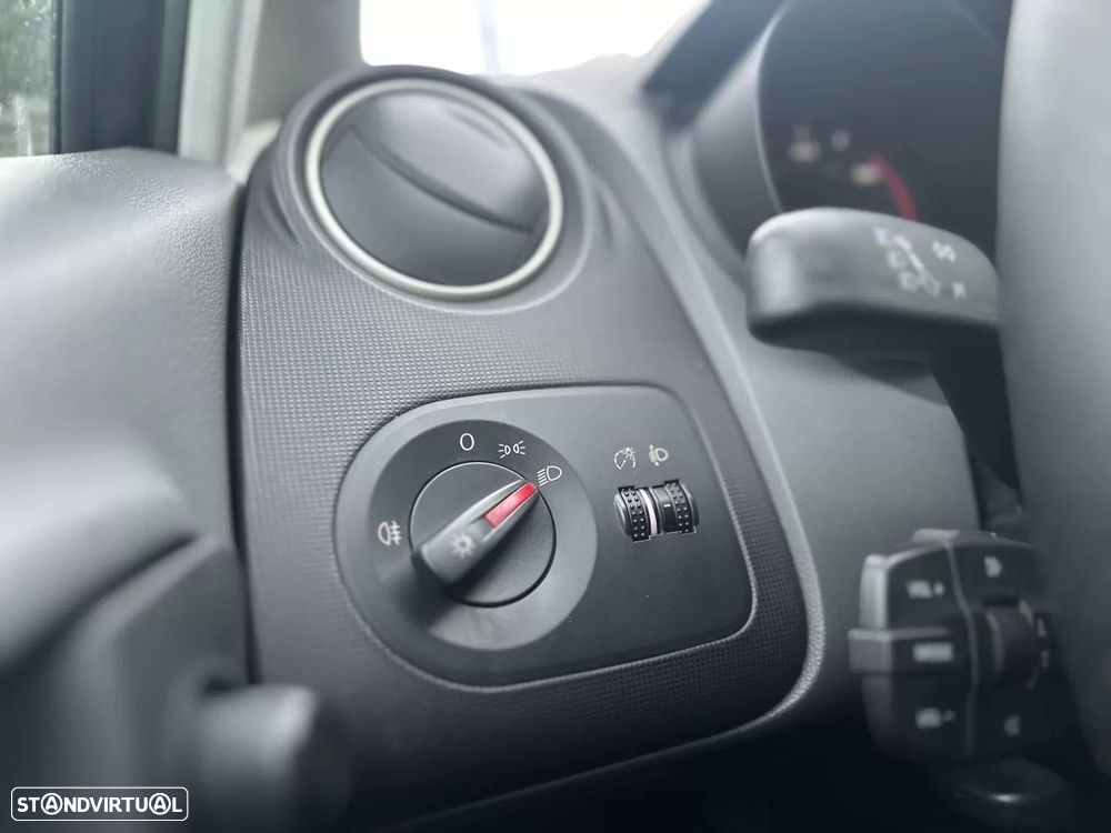 SEAT Ibiza 1.2 TDI Style DPF - 25