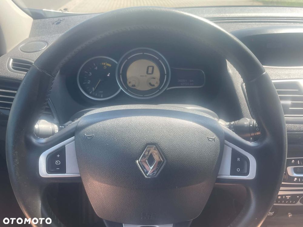 Renault Megane dCi 130 FAP BOSE Edition - 17