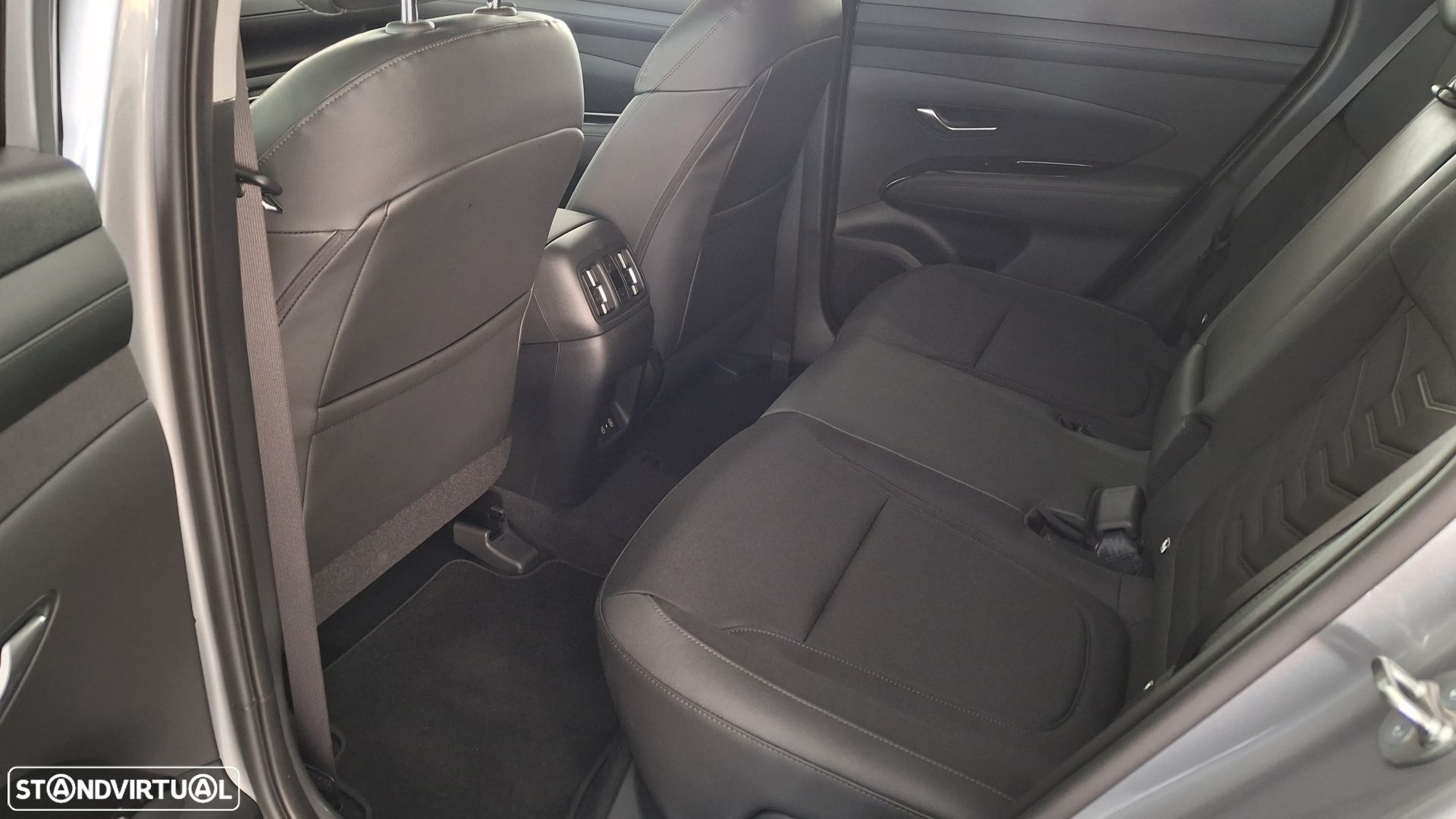 Hyundai Tucson 1.6 T-GDI PHEV e-Vanguard + TT - 12