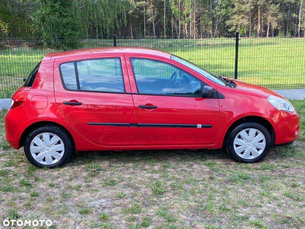 Renault Clio 1.2 16V 75 Dynamique - 19