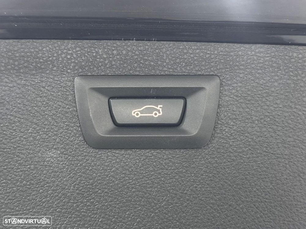 BMW 320 d Auto Pack M - 24