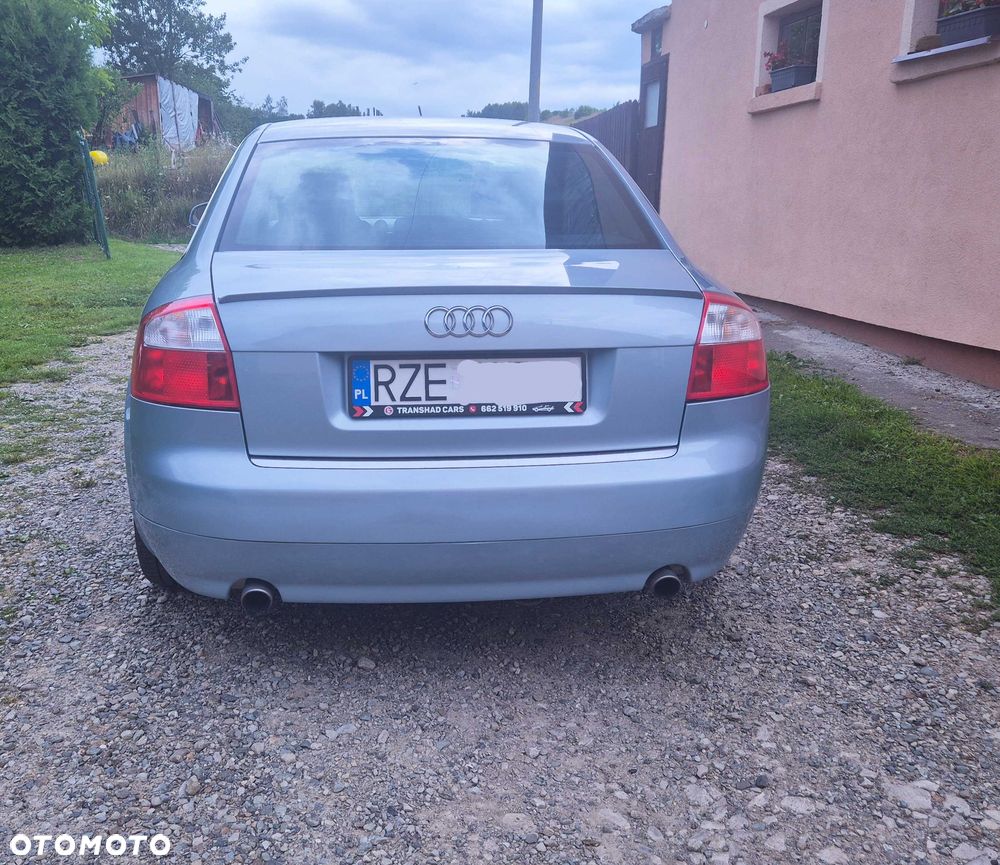 Audi A4 Avant - 4