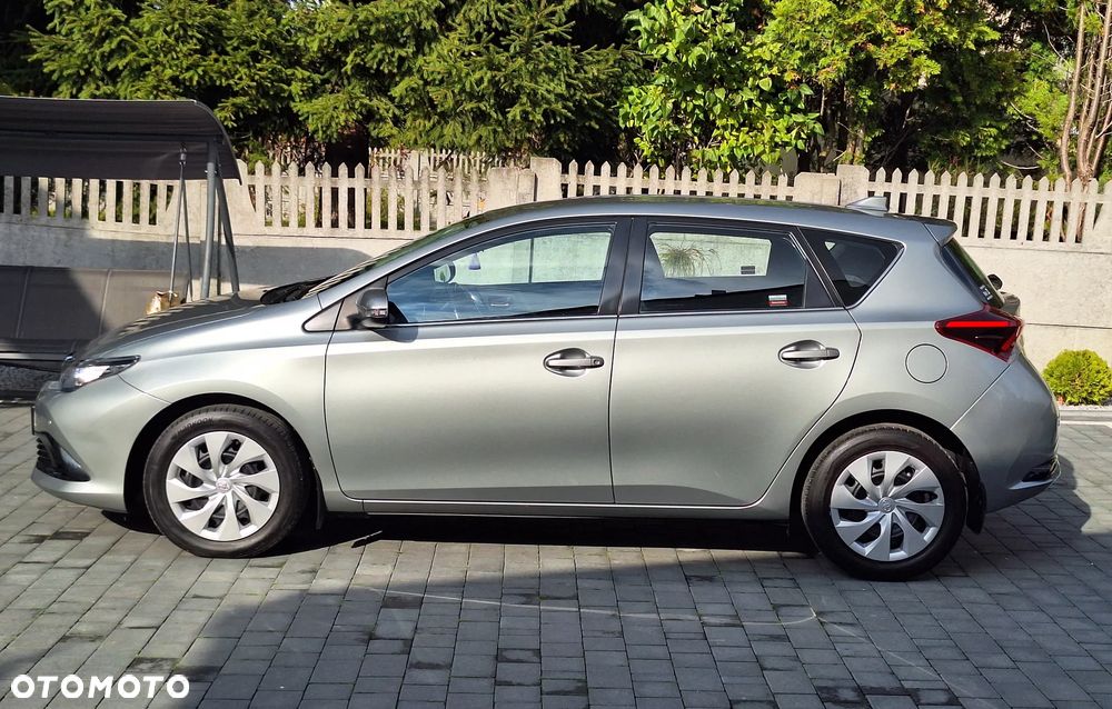 Toyota Auris 1.6 Premium Comfort - 17