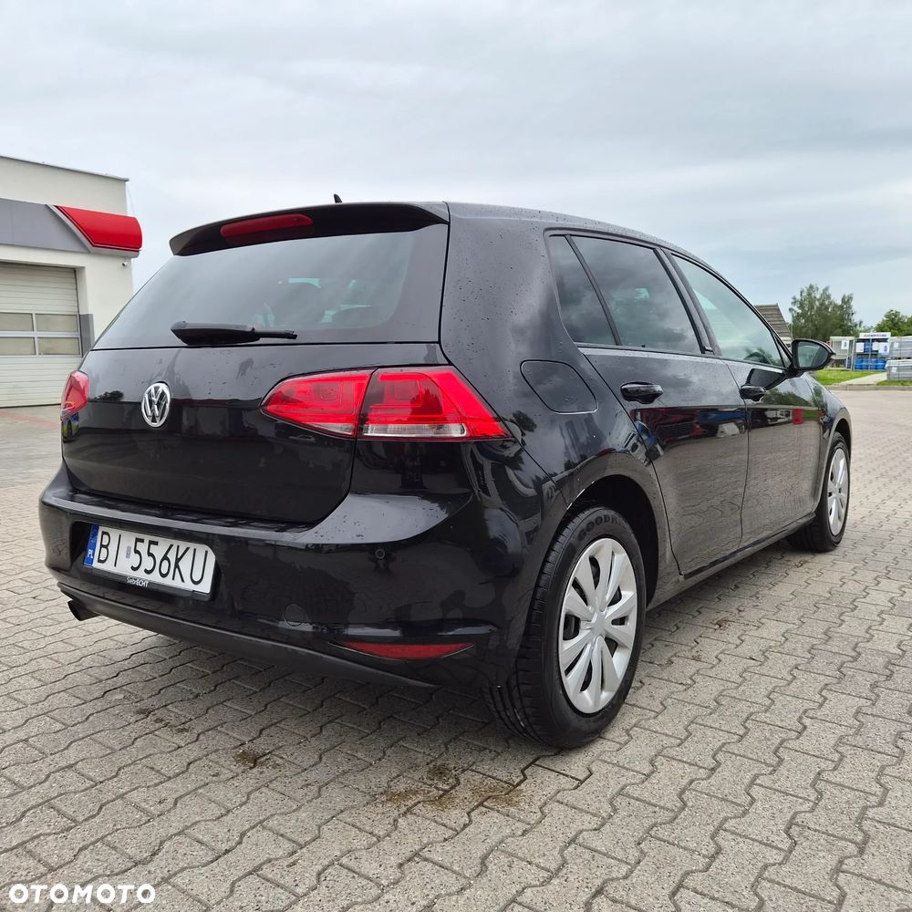 Volkswagen Golf - 6