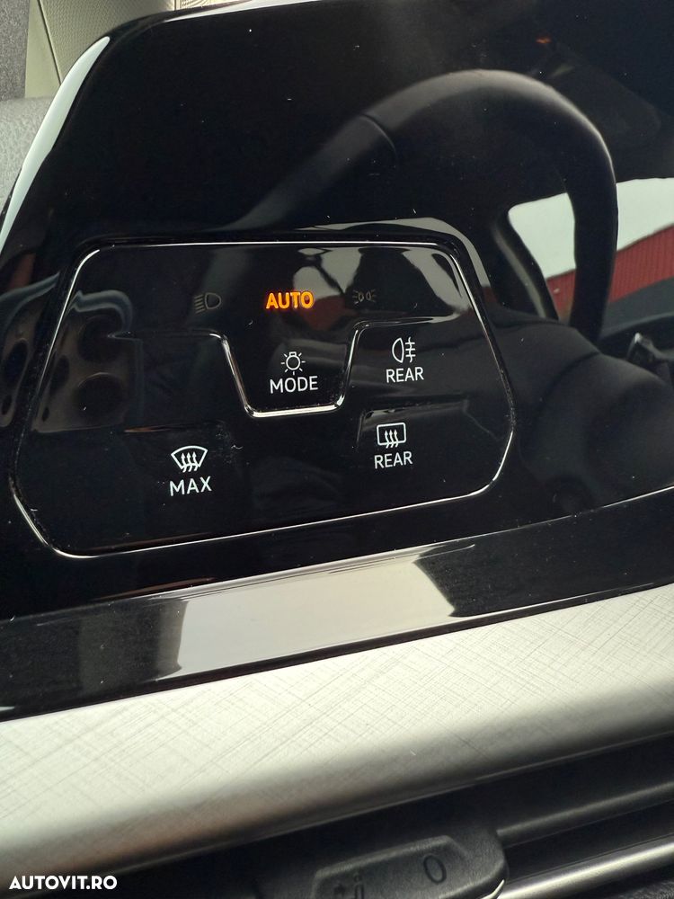 Volkswagen Golf 1.5 eTSI OPF DSG Life - 22