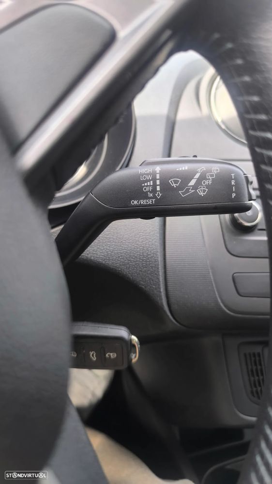 SEAT Ibiza 1.6 TDI I-Tech - 23