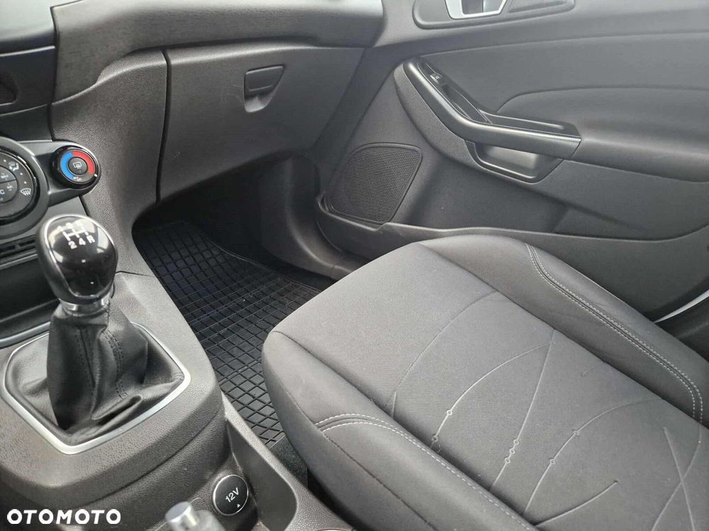Ford Fiesta - 17