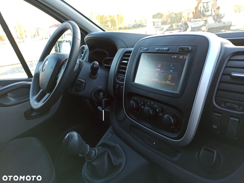 Renault Trafic - 19