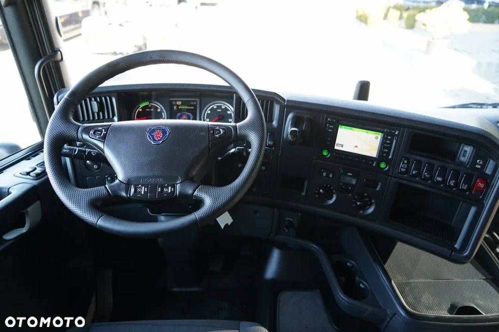 Scania R 450 / RETARDER / PEŁNY ADR /  CROWN EDITION STREAMLINE / KLIMA POSTOJOWA / ALUFELGI - 27