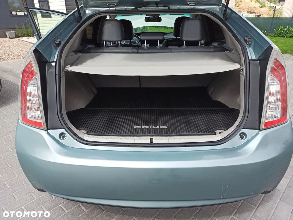 Toyota Prius Hybrid - 9