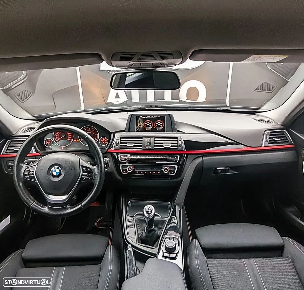BMW 318 d Touring Line Sport - 4