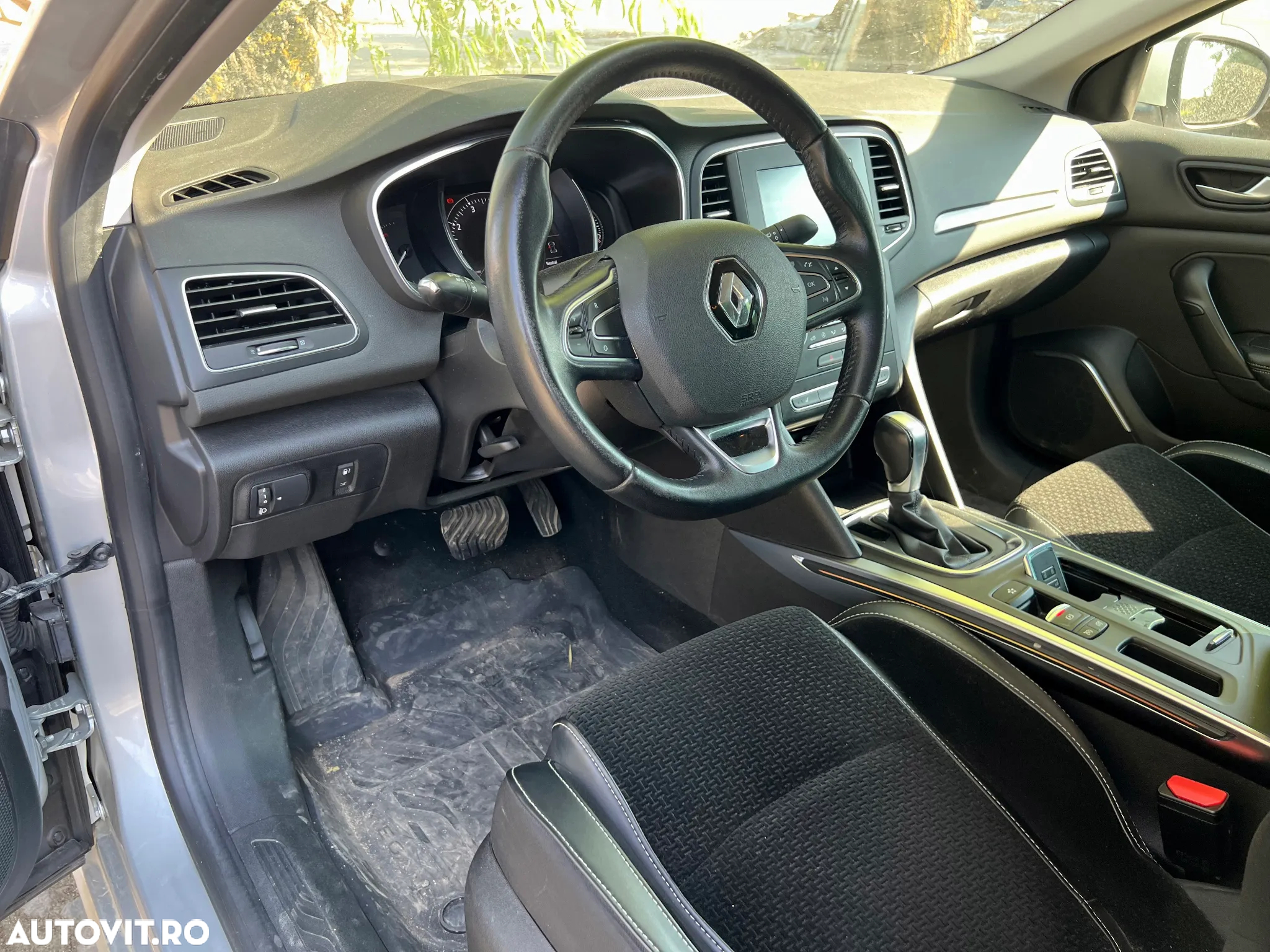 Renault Megane TCe 140 EDC GPF Intens - 14
