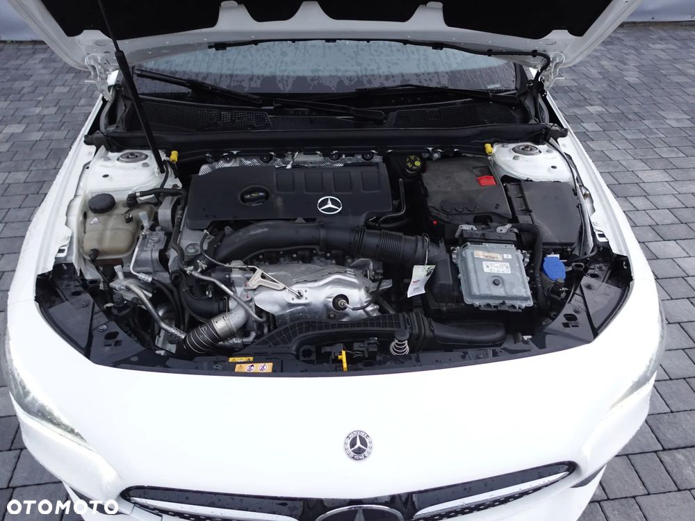 Mercedes-Benz CLA 250 4-Matic AMG Line 7G-DCT - 12