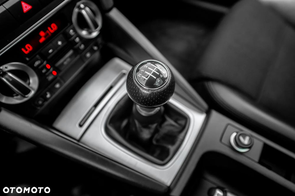 Audi A3 Sportback 2.0 TDI DPF quattro S line Sportpaket (plus) - 38