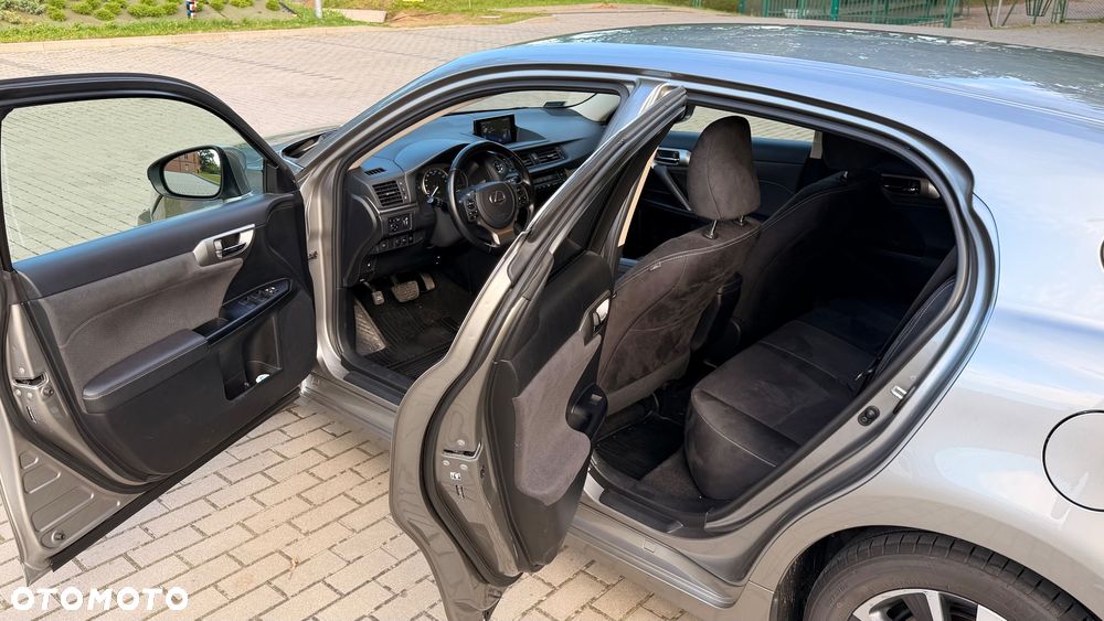 Lexus CT - 8