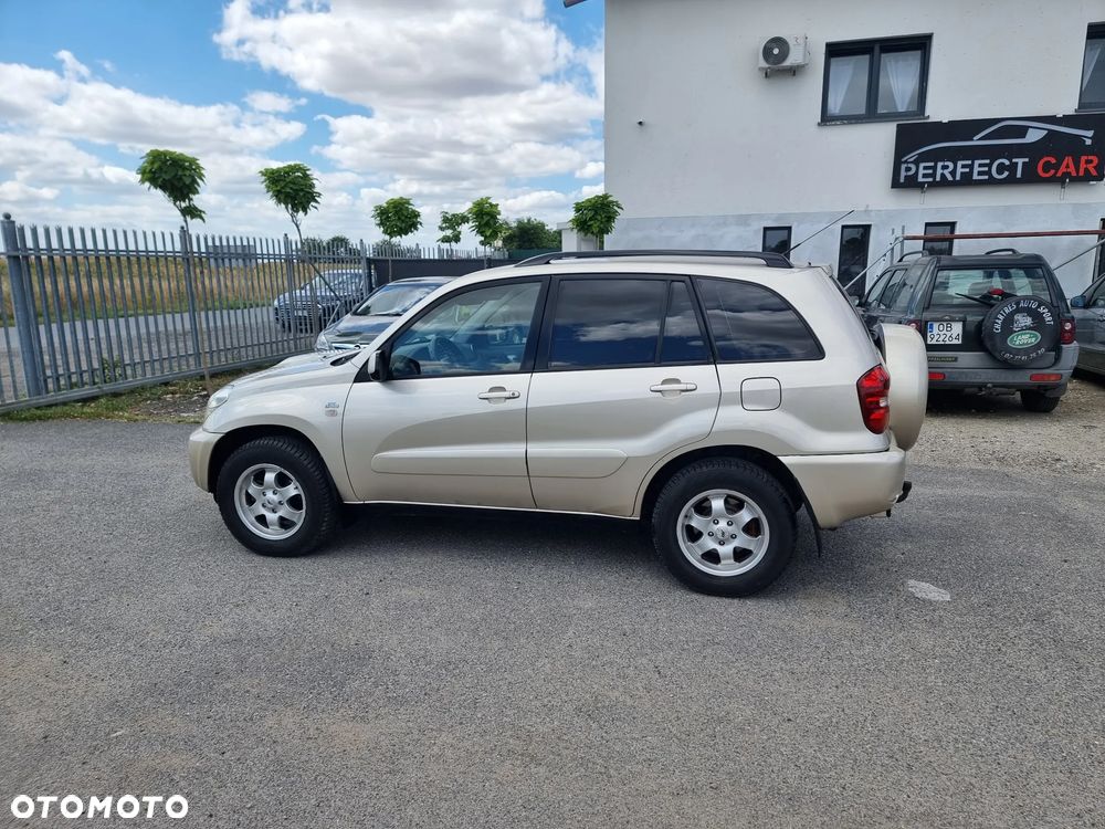 Toyota RAV4 D-4D 4x4 Sol - 14