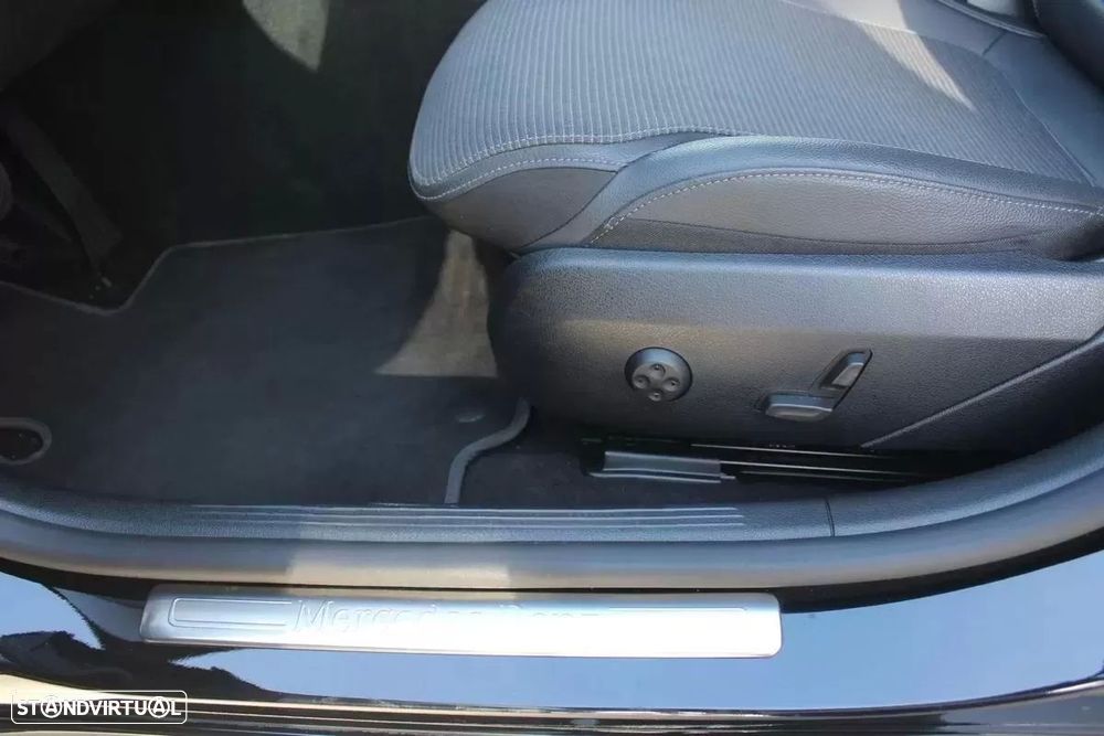 Mercedes-Benz C 200 d Avantgarde - 28