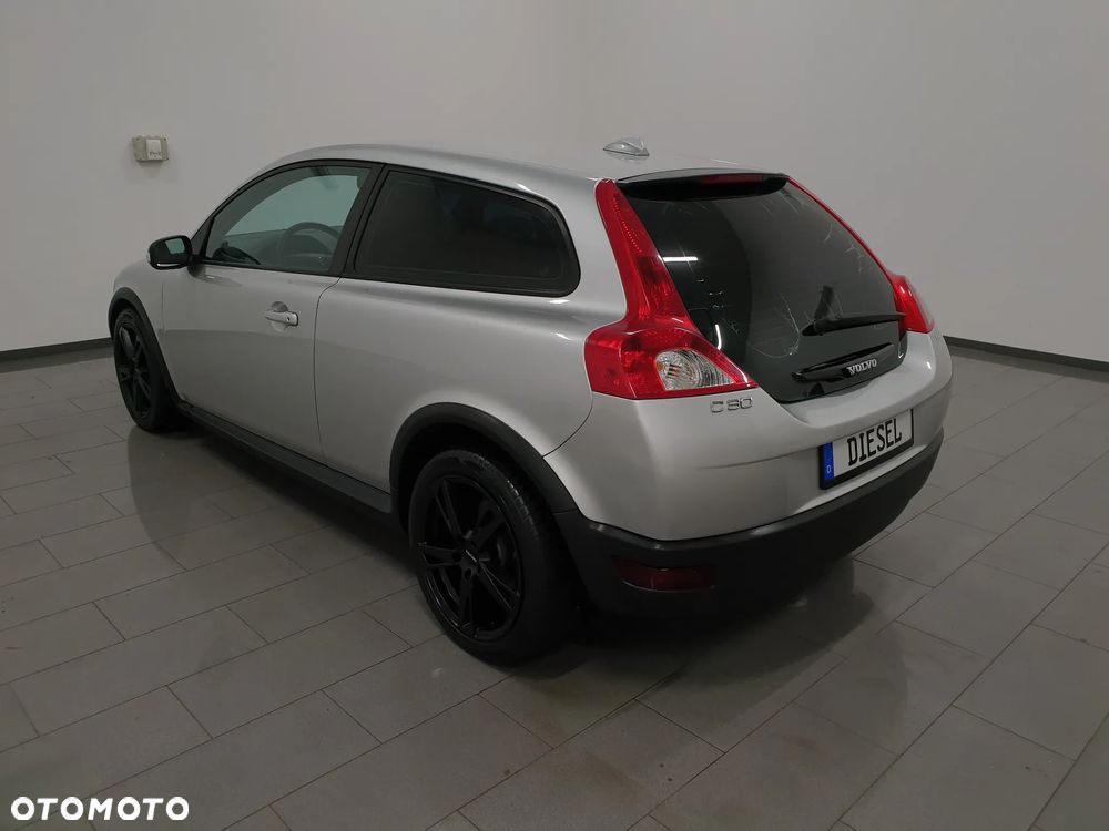 Volvo C30 D2 Momentum - 10