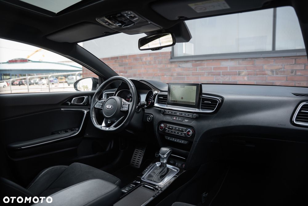 Kia ProCeed 1.4 T-GDI GT Line DCT - 24