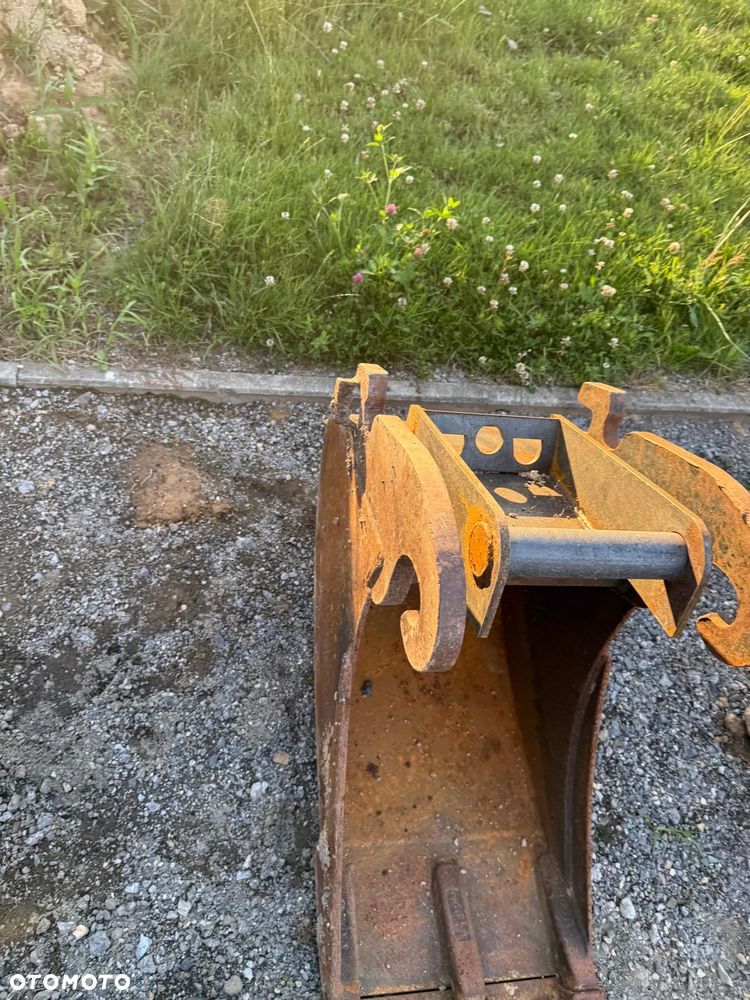 Caterpillar - 34