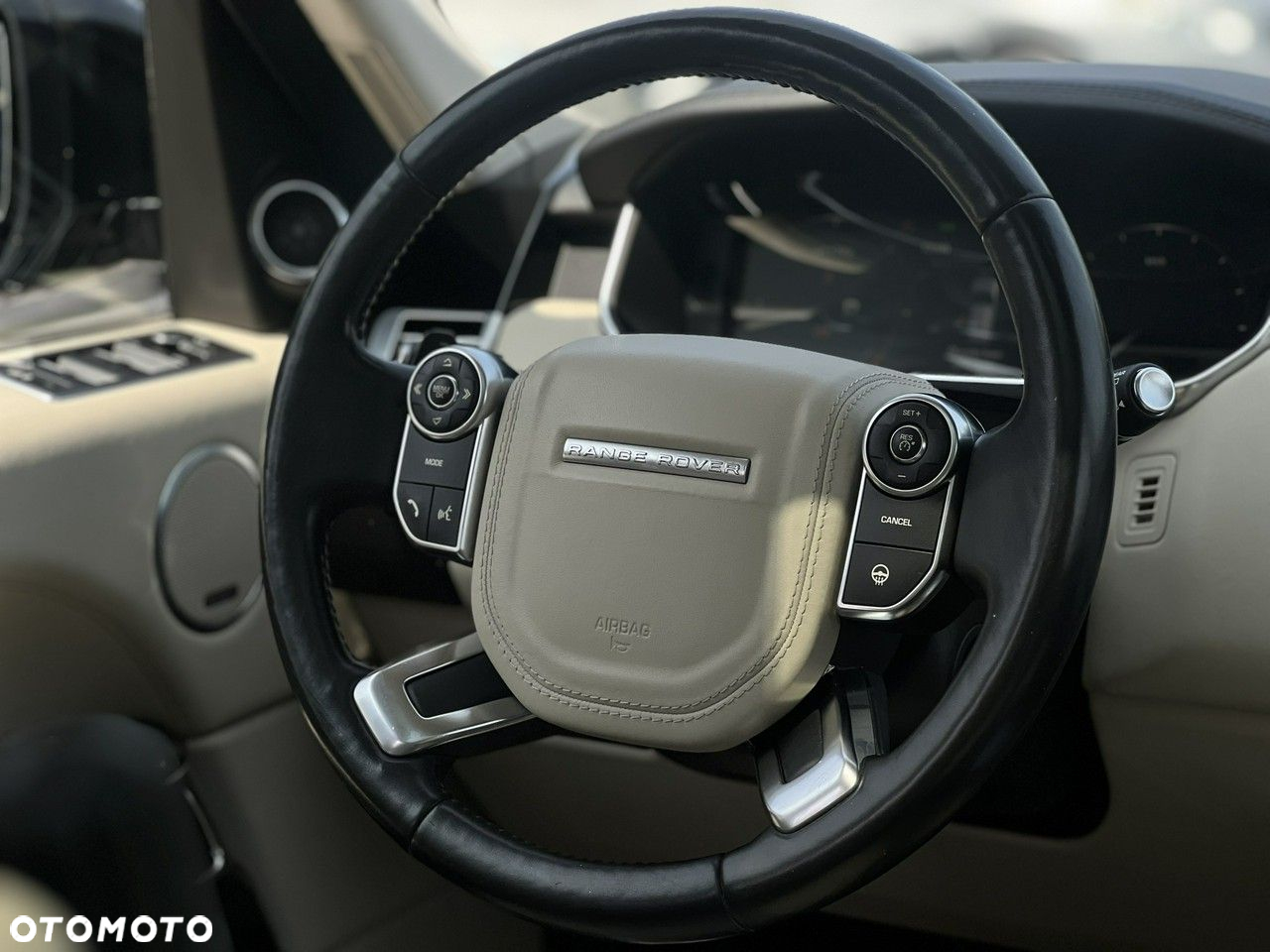 Land Rover Range Rover 4.4SD V8 Vogue - 13
