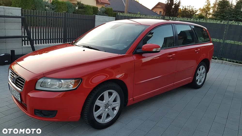 Volvo V40 - 25