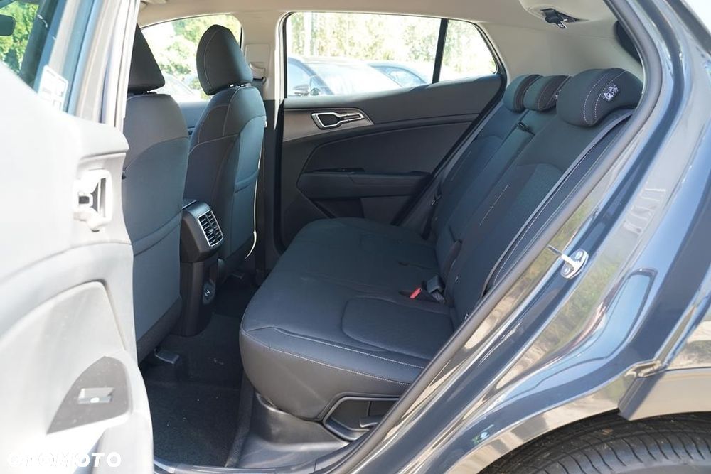 Kia Sportage 1.6 T-GDI HEV M 2WD - 9