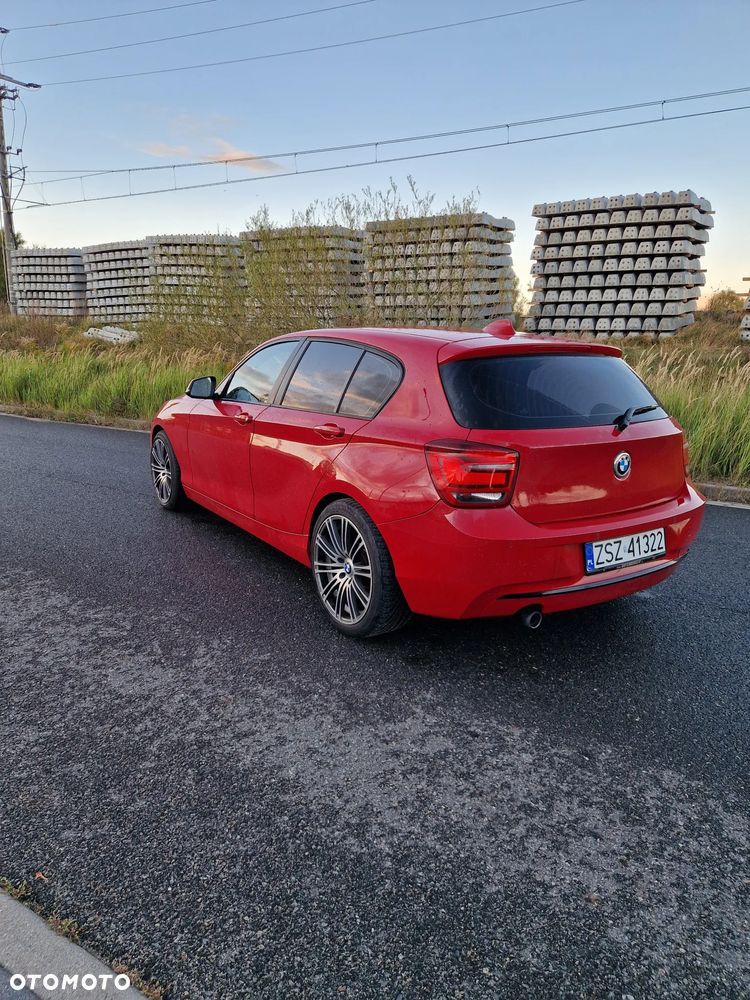 BMW Seria 1 120d Sport Line - 4