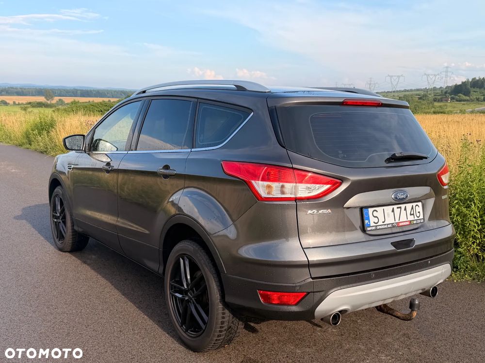Ford Kuga 1.5 EcoBoost 2x4 Titanium - 3