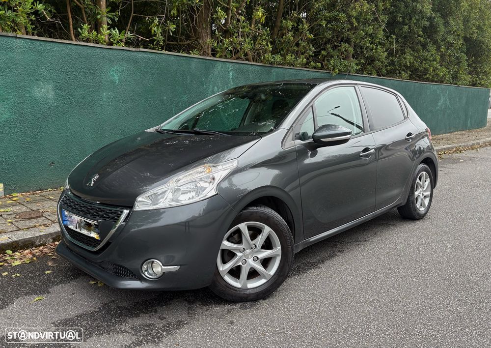 Peugeot 208 1.4 HDi Active - 1