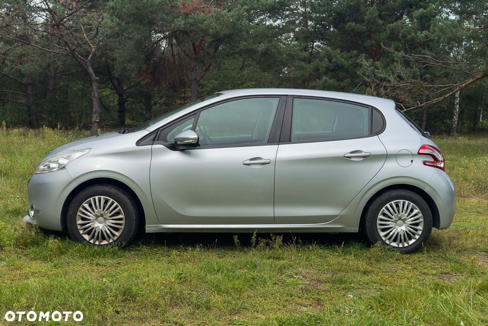 Peugeot 208 1.2 PureTech Allure - 11