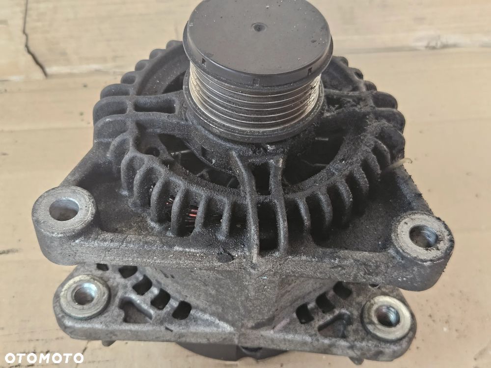 Peugeot 208 1.2 VTI Alternator C8+ 9688237380 - 3