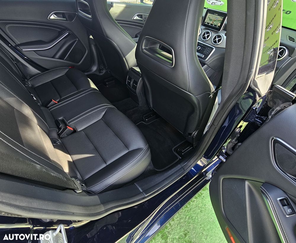 Mercedes-Benz CLA 200 d Shooting Brake 7G-DCT AMG Line - 14