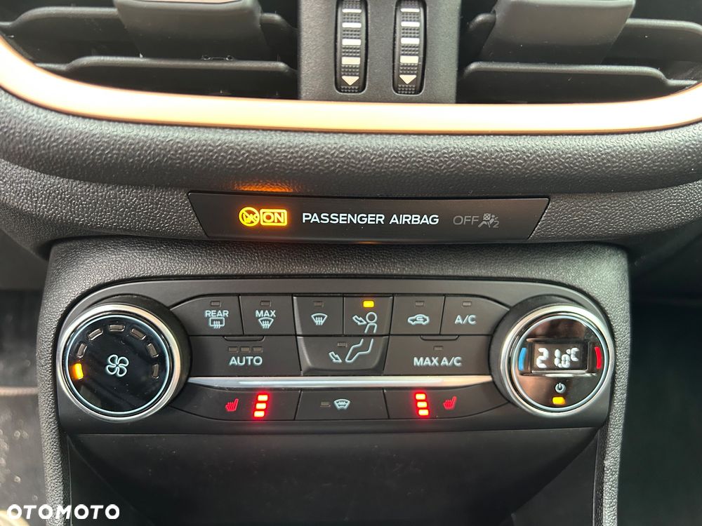 Ford Fiesta 1.0 EcoBoost STart-Stop Titanium - 28