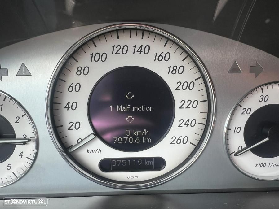 Mercedes-Benz E 200 - 11