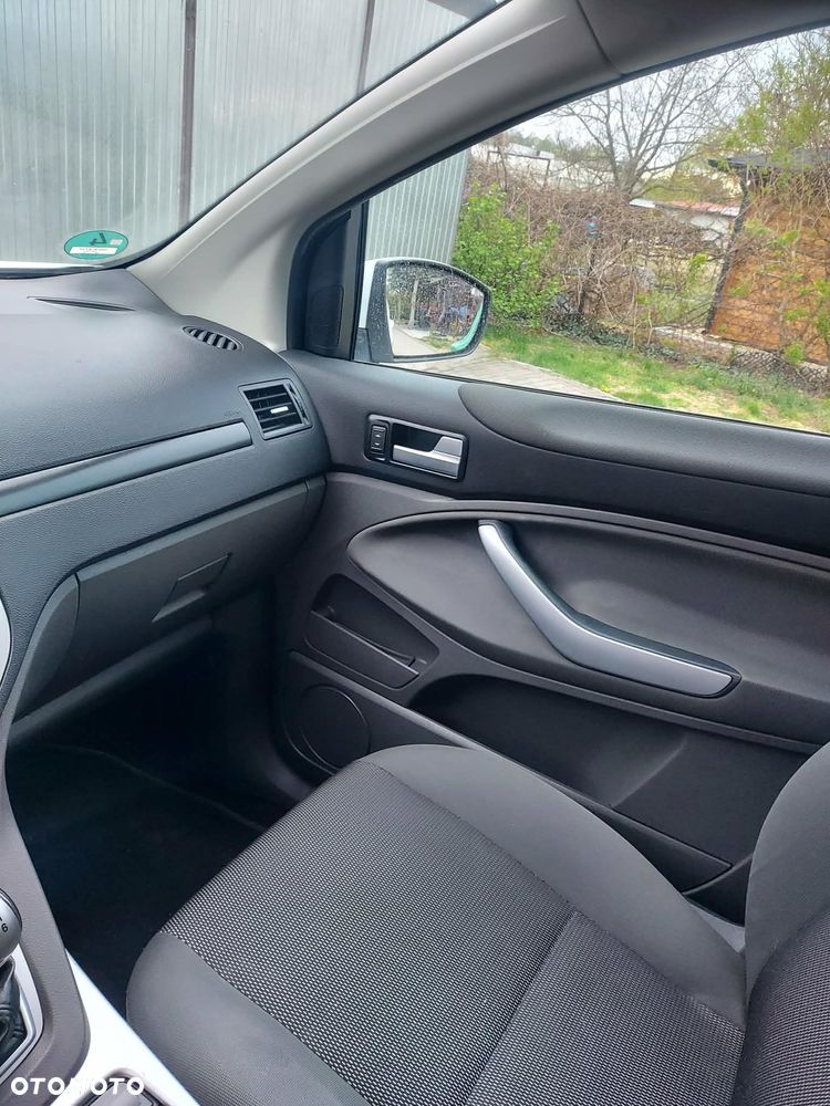Ford Kuga 2.0 TDCi Individual - 12